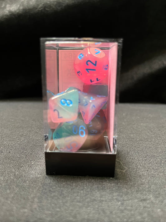 Chessex Gemini Gel Green-Pink/Blue Dice
