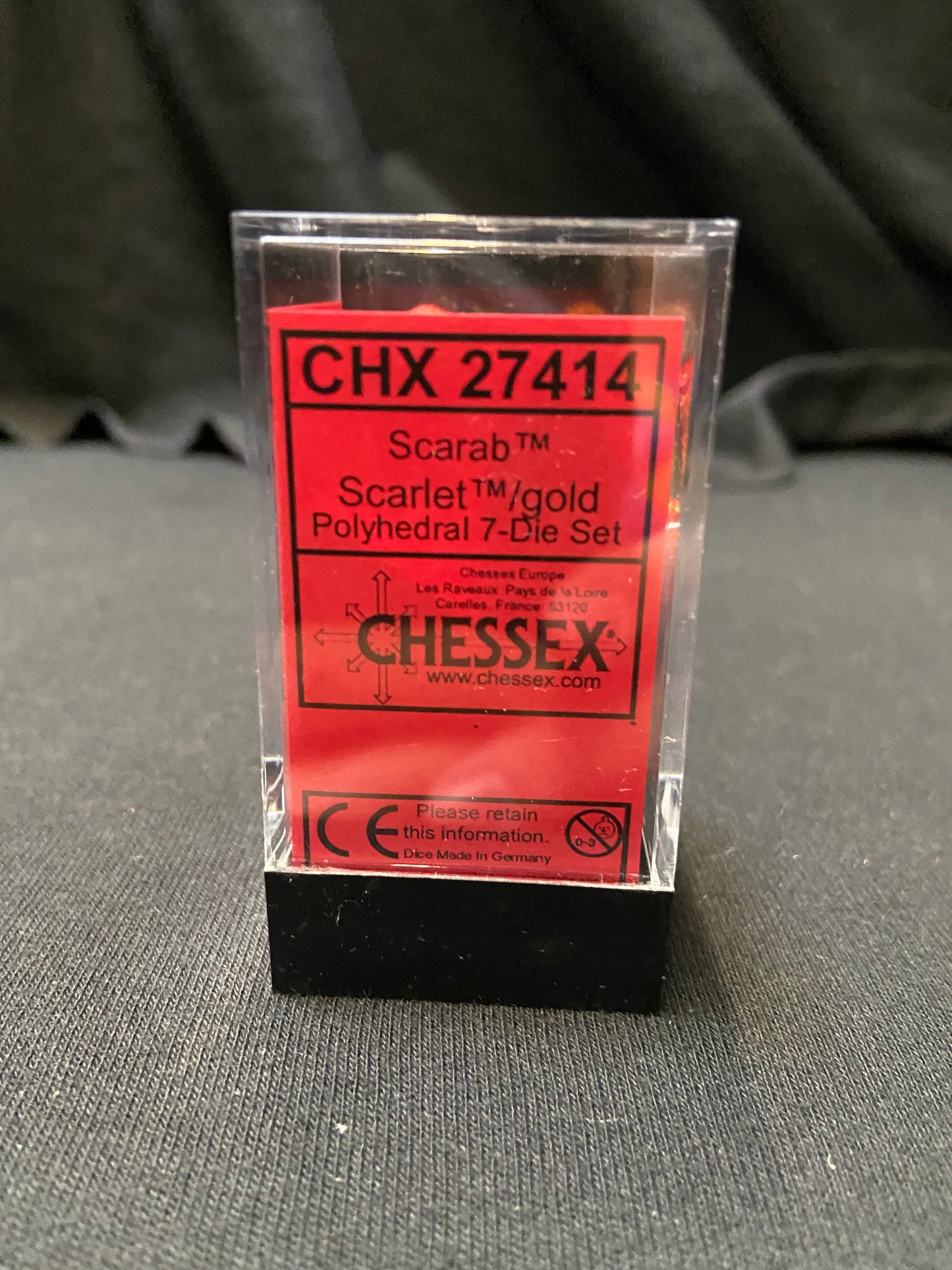 Chessex Scarlet Scarab/Gold Dice Kit