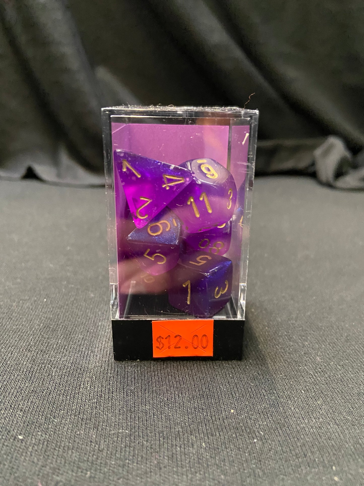 Chessex Borealis Royal Purple/Gold Dice Kit