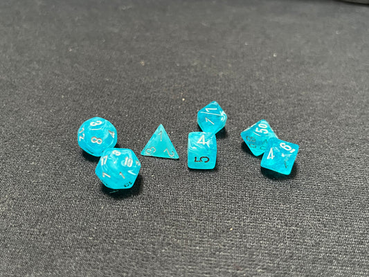 Chessex Mini Luminary Sky/Silver Dice