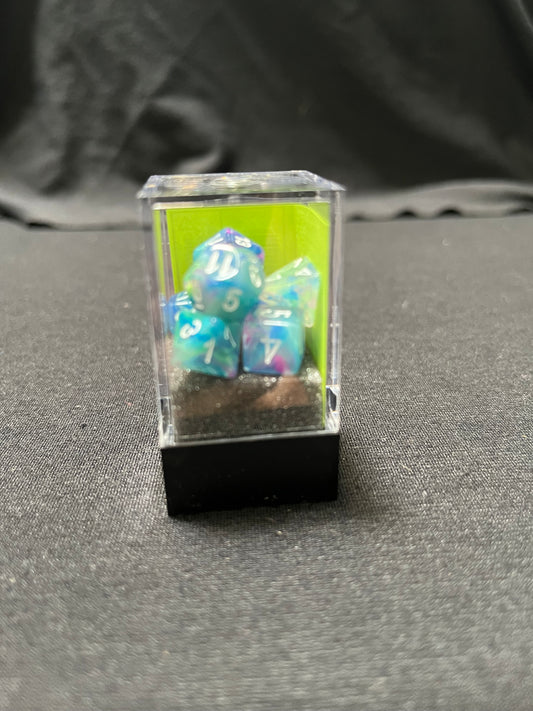 Chessex Festive Waterlily/White Mini Dice