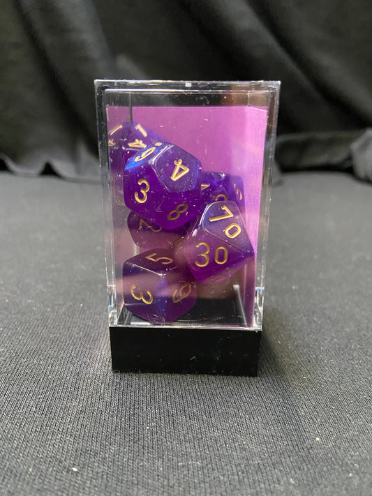 Chessex Borealis Royal Purple/Gold Dice Kit